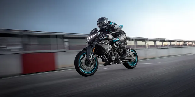 CFMOTO 800NK ADVANCED